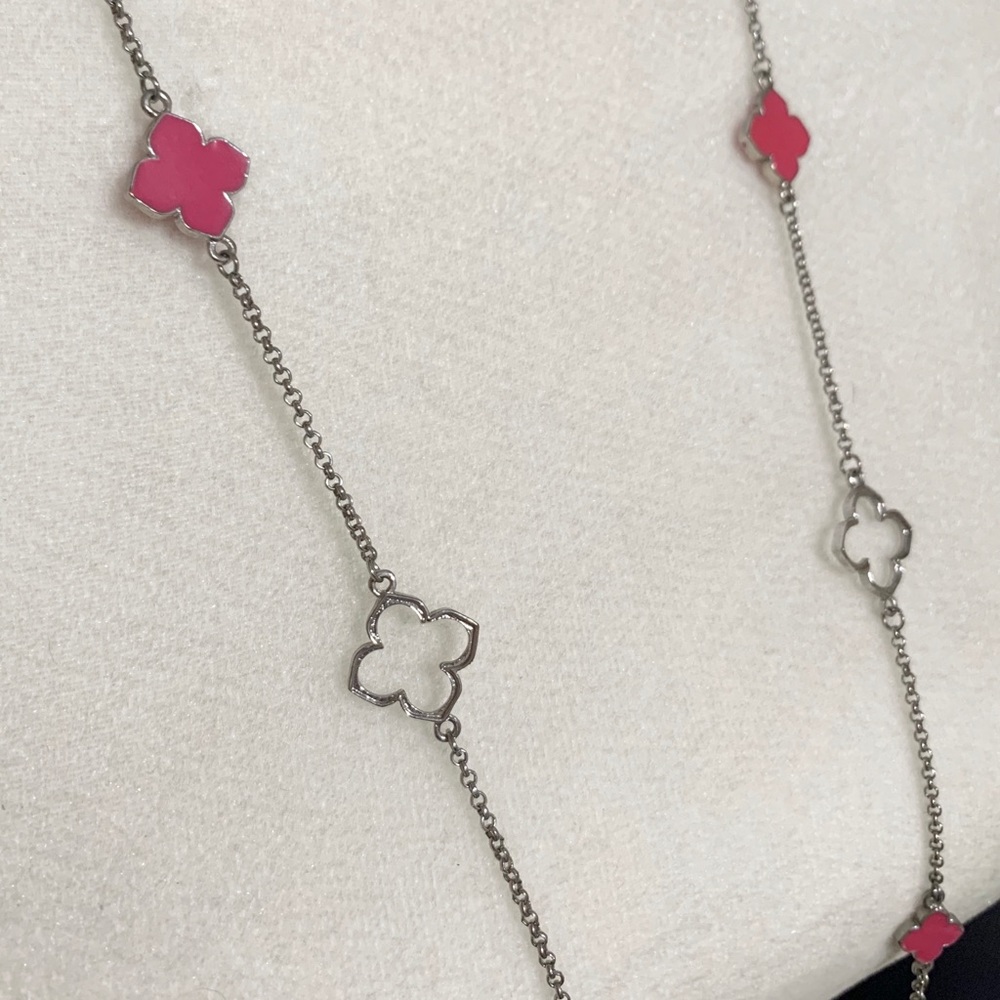 Long clover necklaces - Picture 4 of 7